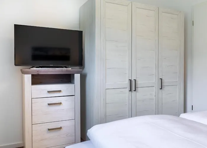 Ostseeallee Ostseeallee 1-06 شقة 4*